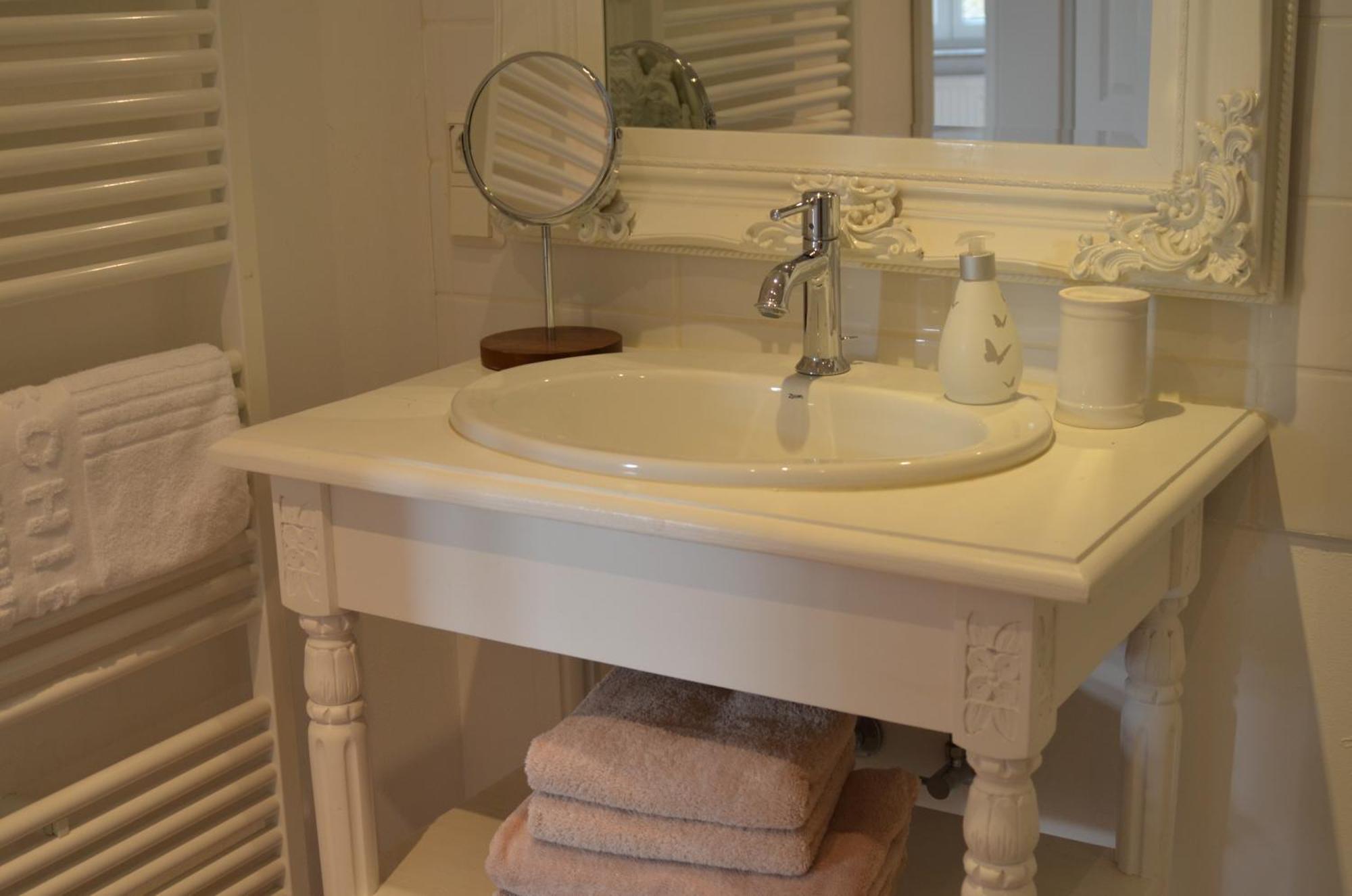 Appartement Am Oranienpark Im Kurviertel บาดครอยซ์นาค ภายนอก รูปภาพ